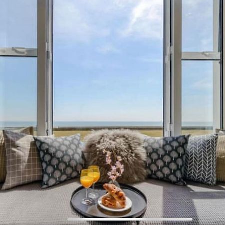 Beachfront Compact Coastal Crib, Direct Sea Views & Air Conditioning Littlestone-on-Sea Kültér fotó